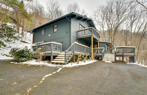 Seven Devils Casa | 6 Mi to Skiing Home with Hot Tub in Seven Devils!