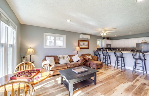 Seven Devils Condominio | 6 Mi to Skiing: Mtn-View Condo in Seven Devils