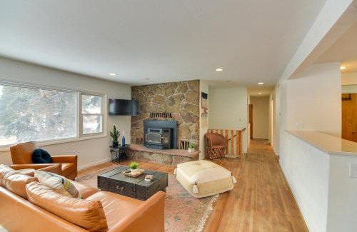 Conifer Casa | 6 Mi to Staunton State Park Conifer Home with Deck