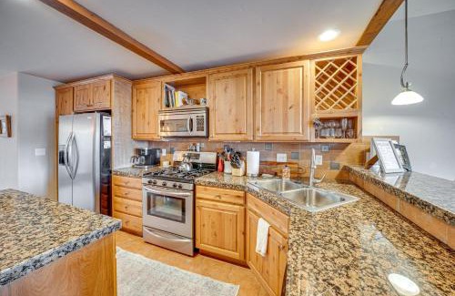 Fraser Casa | 6 Mi to Winter Park Resort Townhome with Hot Tub!
