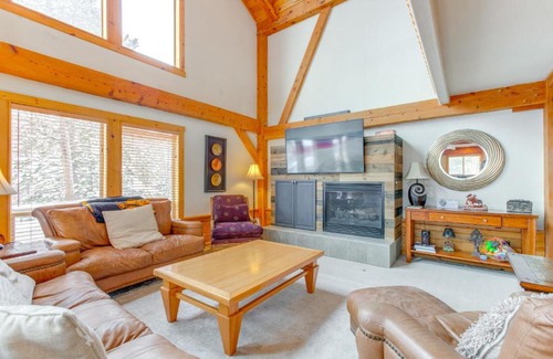 Fraser Casa | 6 Mi to Winter Park Resort Spacious Family Cabin
