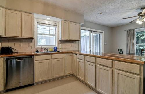 Oakley Casa | 6 miles to downtown Asheville. Sleeps 5.