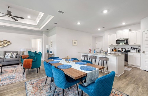 Port St. Joe Casa | 6 Min Walk to Beach – GolfCart ,Heated Pool & BBQ