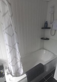 Wolverhampton Apartamento | 6-min Walk to New Cross Parking Long Stay Discounts