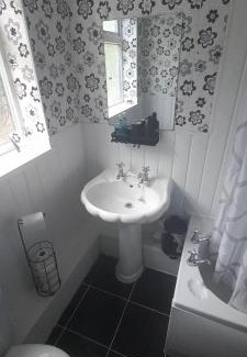 Wolverhampton Apartamento | 6-min Walk to New Cross Parking Long Stay Discounts