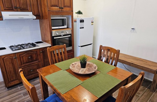 Woolloongabba Casa | 6 Mins to Brisbane City–Stylish Retreat