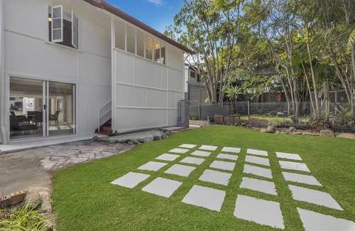 Woolloongabba Casa | 6 Mins to City –Stylish Retreat