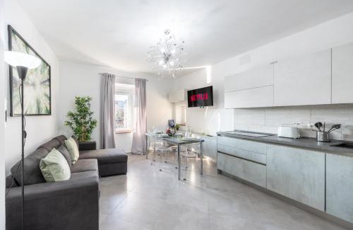 Seriate Apartamento | 6 MINUTI AIRPORT ORIO AL SERIO, VISTA FIUME E Wifi