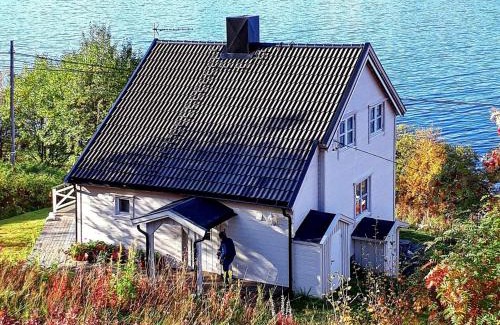 Lyngen Casa | 6 person holiday home in Olderdalen