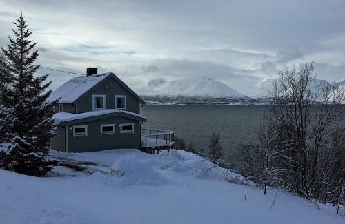 Lyngen Casa | 6 person holiday home in Olderdalen