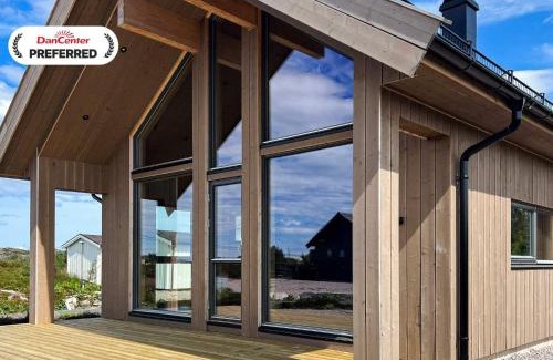 Averoy Municipality Casa | 6 person holiday home in Averøya