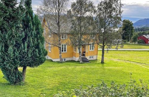 Averoy Casa | 6 person holiday home in AVERØY-By Traum