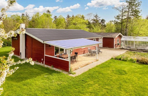 Nibe Casa | 6 person holiday home in Nibe