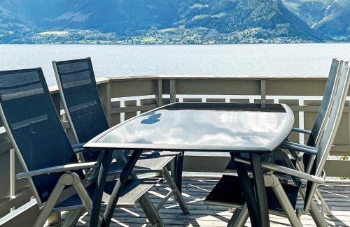 Leikanger Casa | 6 person holiday home in Leikanger
