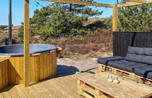 Grærup Strand Casa | 6 person holiday home in Oksb l