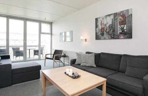 Blokhus Apartamento | 6 person holiday home on a holiday park in Blokhus