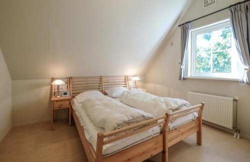 Sint Maartensvlotbrug Casa | 6-person holiday villa with garden