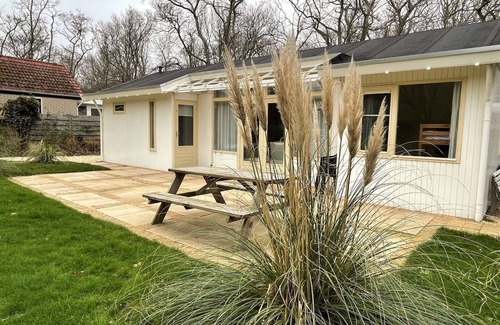 Dishoek Casa | 6 Persons Holiday bungalow in Koudekerke Dishoek right on the beach