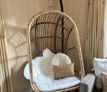 Noordoostelijk van Schaarsbergen Chalet De Esquí | 6 persoons chalet op de Veluwe bij binnen en buiten zwembad