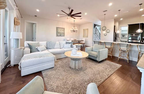 Villa Lago Casa | 6-Seat Golf Cart ☀️*Heated Pool | Beach Equip | On Golf Course ☀️ Sandestin