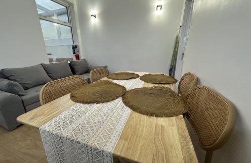 Portsmouth Apartamento | 6-Sleeper 3BR Garden Beach - FREE parking
