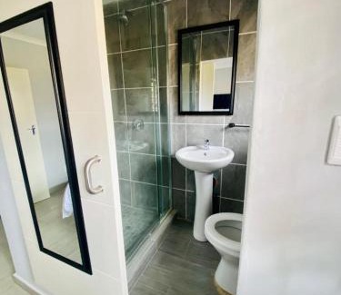 Bezuidenhout Valley Apartamento | 6 the Curve Unit 4