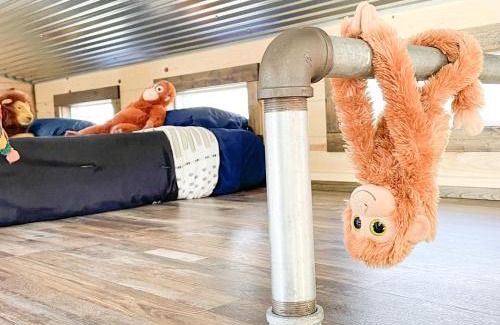 Hico Casa | 6 Tiny Town Bunk House Tiny Home Animals Fire Pit by Vacation Your Way