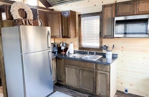 Hico Casa | 6 Tiny Town Bunk House Tiny Home Animals Fire Pit by Vacation Your Way