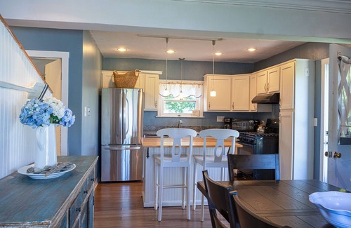Sandwich Casa | 6 Tupper - New!! 3BR Near Town Neck Beach w/ Fenced in Yard, Pet Friendly!