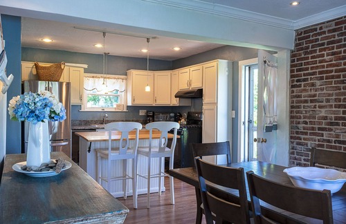 Sandwich Casa | 6 Tupper - New!! 3BR Near Town Neck Beach w/ Fenced in Yard, Pet Friendly!