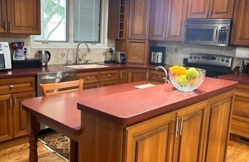 South Bend Casa | Waterfront Luxury 8 mins from Notre Dame - 10 HD Smart TVs