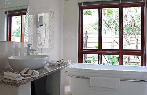 Harare East Cabina | 60 Knightsbridge Road