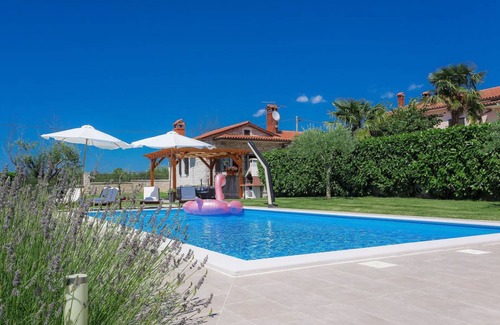 Vosteni Otro | 60 m² Alojamiento ∙ 2 habitaciones ∙ 4 huéspedes