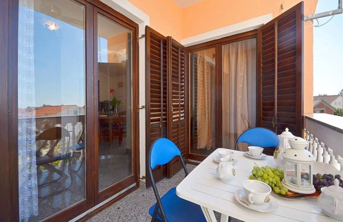 Vodice Apartamento | 60 m² Apartamento ∙ 2 habitaciones ∙ 4 huéspedes