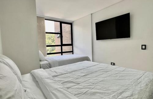 El Castillo Apartamento | 602, Modern apartment in heart of El Poblado + View!