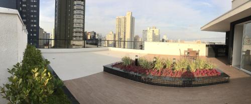 Reboucas Apartamento | 609-Apartamento Encantador, com 1 vaga de GARAGEM, Todo Mobiliado e Decorado, Edificio com Academia, Lavanderia, Excelente localização no Rebouças, Proximo ao Batel e Centro