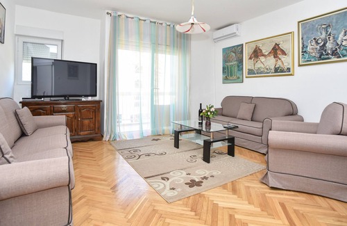 Golubovina Apartamento | Apartamento de 60m2 con balcón cerca del casco antiguo