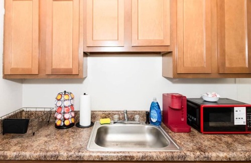 Albany Apartamento | 610B) Large 1 bedroom downtown!