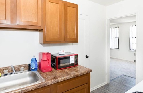 Albany Apartamento | 610B) Large 1 bedroom downtown!