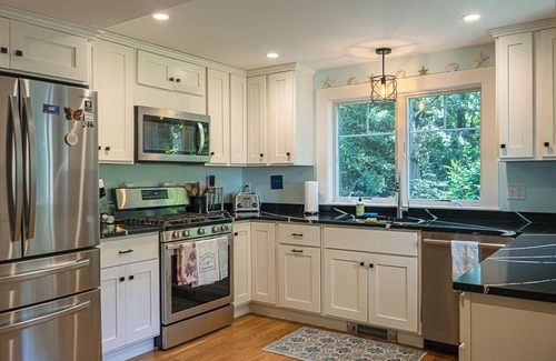East Sandwich Casa | 611 Rt 6A- Family-friendly home near beach with spacious yard, pet-friendly!
