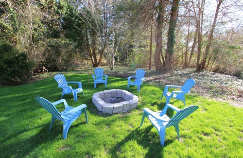 East Sandwich Casa | 611 Rt 6A- Family-friendly home near beach with spacious yard, pet-friendly!