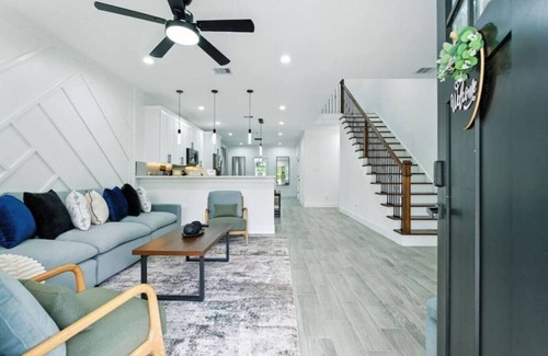 OST - South Union Apartamento | 612) New Construction | Fire Pit | Games