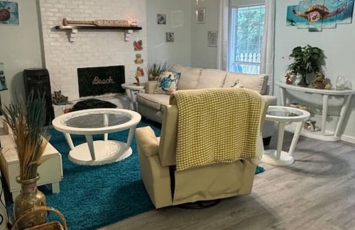 Gulf Hills Apartamento | 613B) Close to the beach!