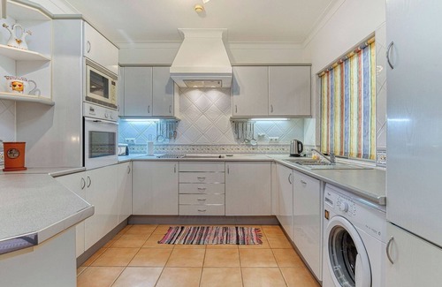 Estombar Apartamento | 61B Apartment in the Heart of Gramacho Gof Complexo