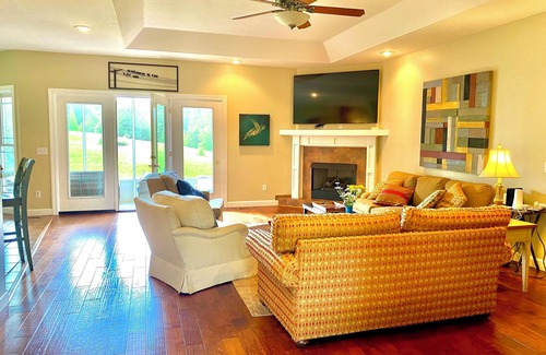 Lexington Otro | 62 ac near Natchez Trace State Park, stocked pond, near Memphis/Nashville