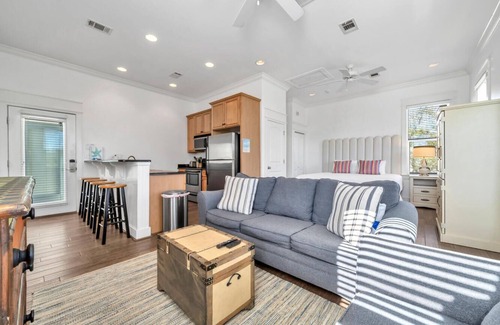 Treetop Condominio | 62 | Quaint Carriage House in Seacrest Beach on 30A!