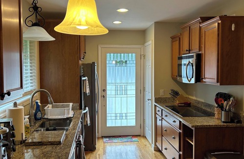 Byrdstown Casa | 625 Frisco Ln, just up the hill from Sunset Marina, 4.4 miles from Byrdstown