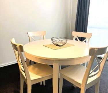 East Perth Apartamento | 64 Sweeping Views Eastperth 2br Poolpkg