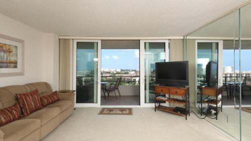 Siesta Key Casa | 6415 Midnight Pass #902