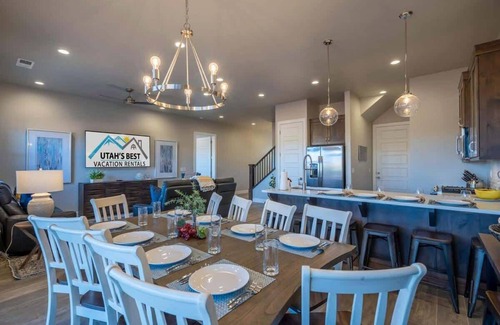 Santa Clara Casa | O-65&66| Sleeps 38 * Pvte Pool *Hot Tubs* Fire Pits * 2 homes duplex
